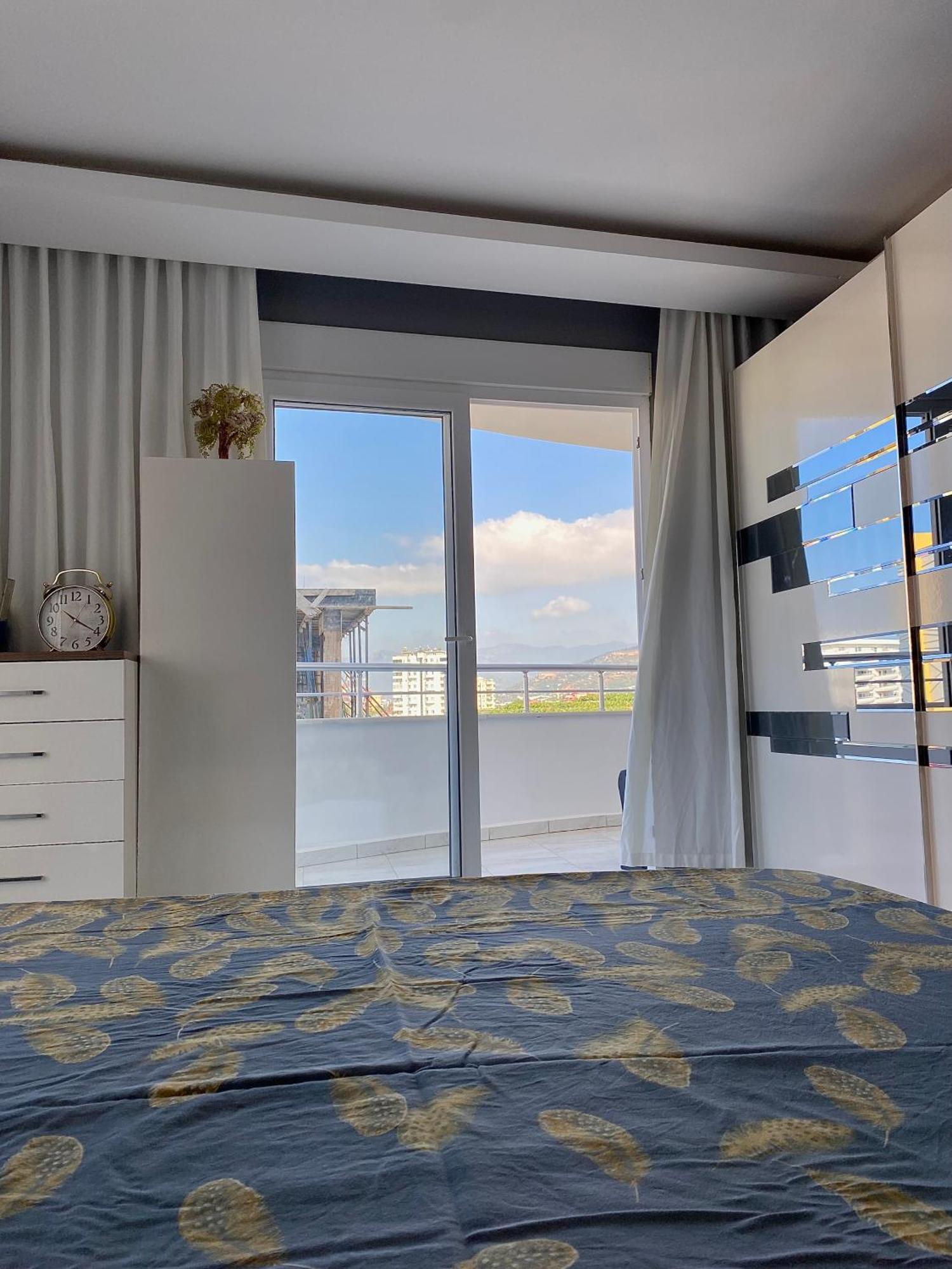 Fully Furnished With View Lägenhet *