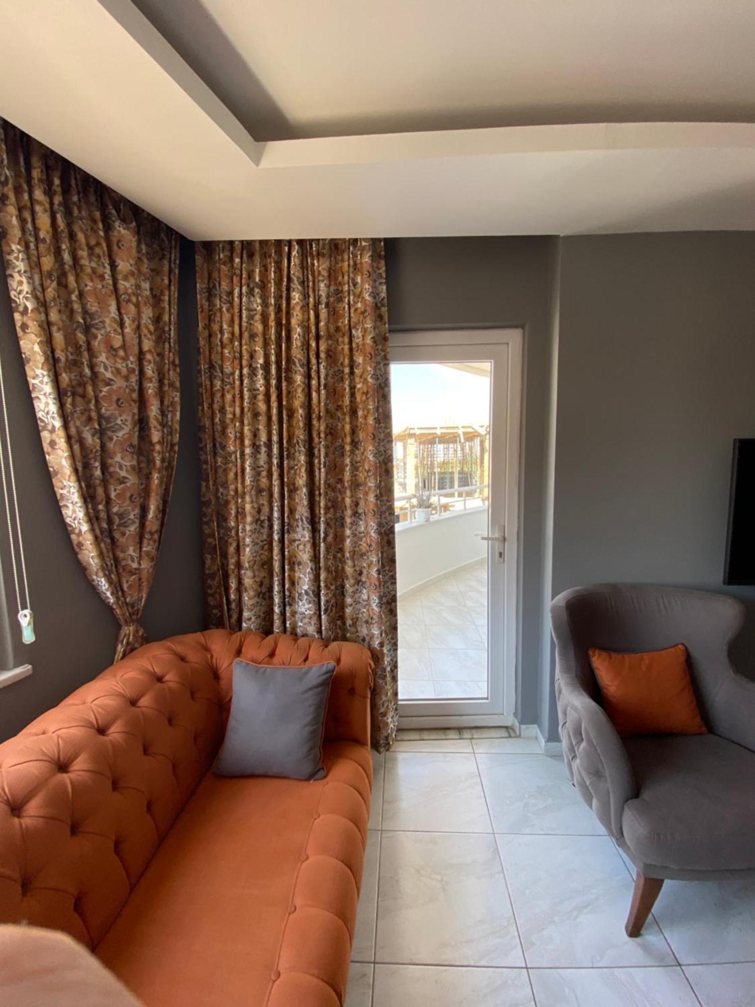 Fully Furnished With View Lägenhet